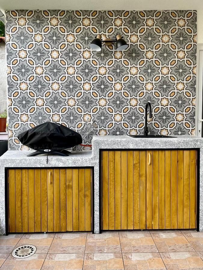 Happy Casa Oldtown Boutique Apartment Koper Exterior photo